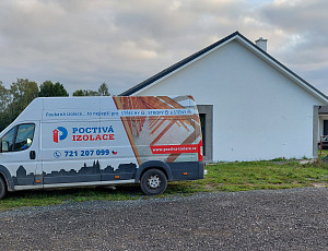 Zateplení stropu novostavby pomocí foukané izolace